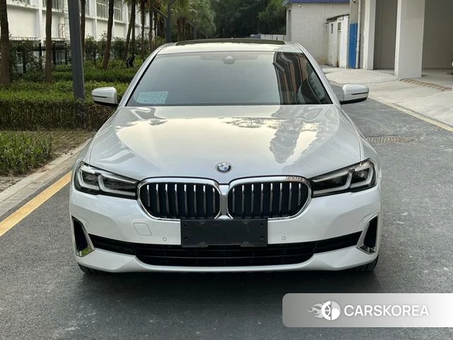 BMW 5 series 2021 Белый из Китая, фото 2