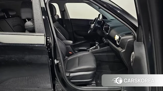 Hyundai Venue 2023 Черный из Кореи, фото 2