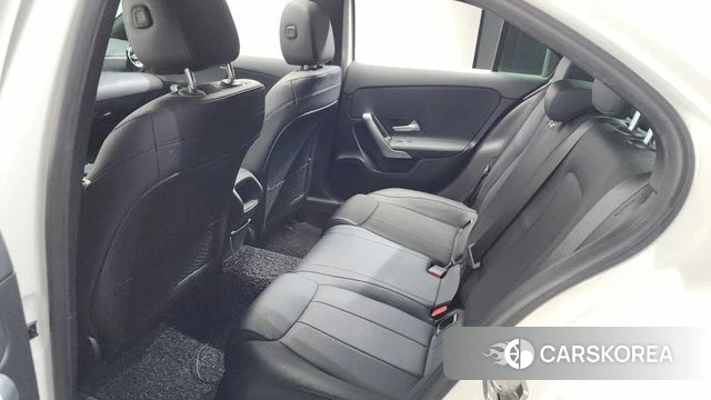 Mercedes-Benz A-Class W177 2020 Белый из Кореи, фото 2
