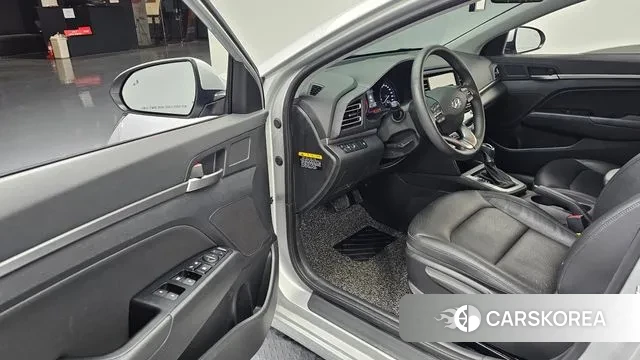 Hyundai The New Avante AD 2018 Серебристо-серый из Кореи, фото 2