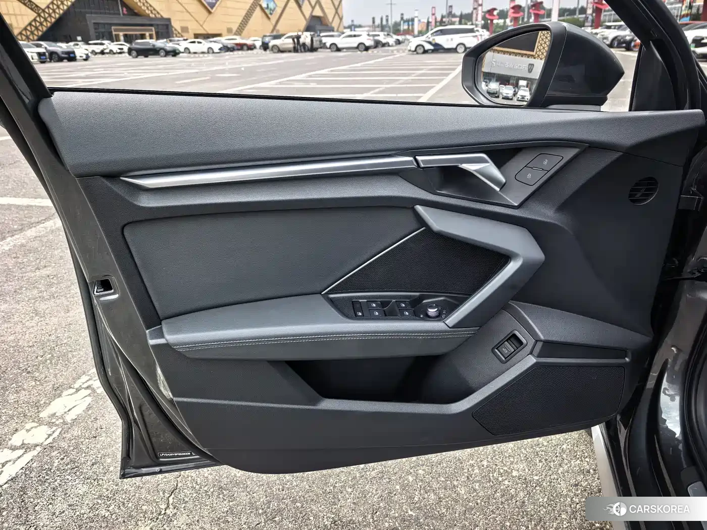 Audi A3 2023 Silver/gray из Китая, фото 2