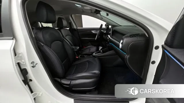 Kia The New K3 2nd generation 2021 Белый из Кореи, фото 2