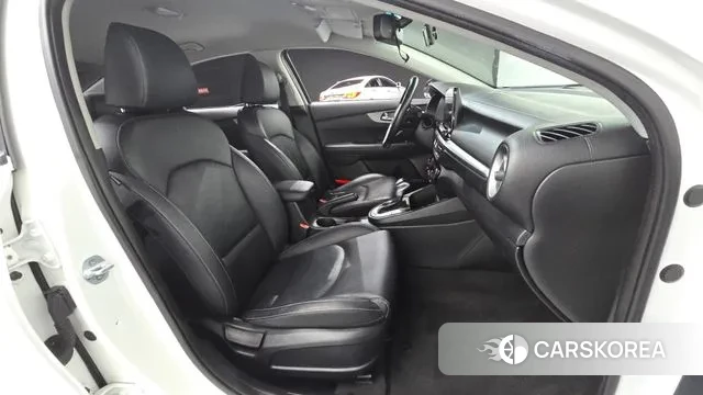 Kia Come New K3 2021 Белый из Кореи, фото 2