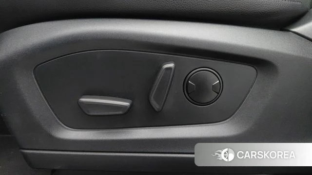 Ford Explorer 6th Generation 2021 Белый из Кореи, фото 2