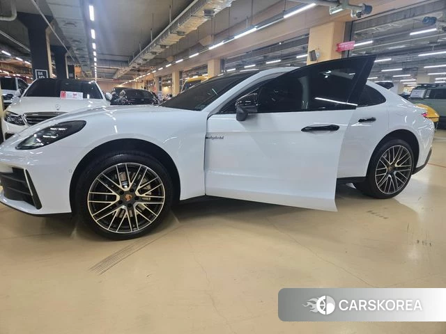 Porsche Panamera (976) 2025 Белый из Кореи, фото 2