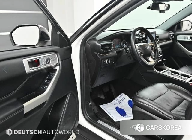 Ford Explorer 6th Generation 2021 Белый из Кореи, фото 2