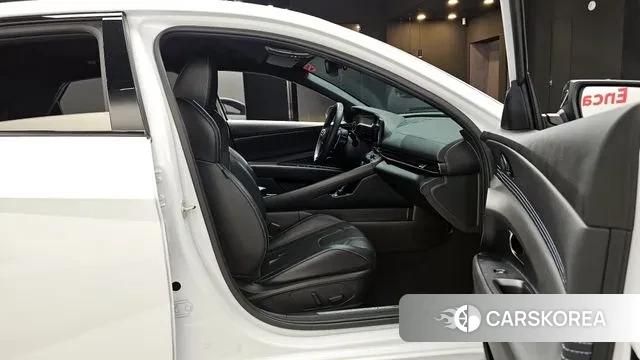 Hyundai The New Avante (CN7) 2024 Белый из Кореи, фото 2