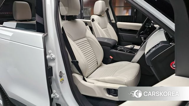 Land Rover Discovery 5 2025 Белый из Кореи, фото 2