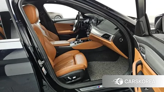 BMW 5 Series (G30) 2018 Синий из Кореи, фото 2