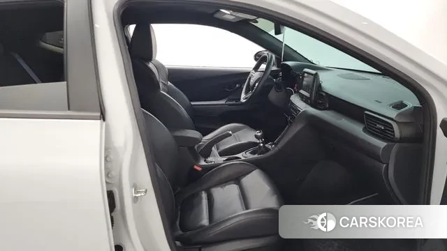 Hyundai Veloster (JS) 2018 Белый из Кореи, фото 2