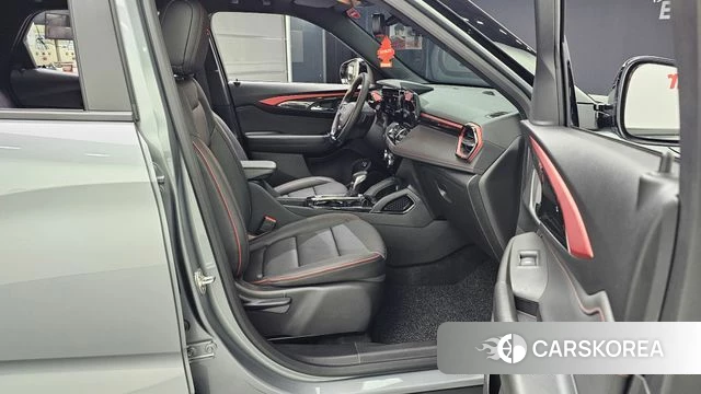 Chevrolet (GM Daewoo) The New Trail Blazer 2025 Черный из Кореи, фото 2