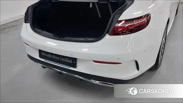 Mercedes-Benz E-Class W213 2023 Белый из Кореи, фото 2