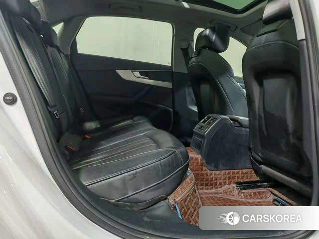 Audi A4L 2023 Белый из Китая, фото 2