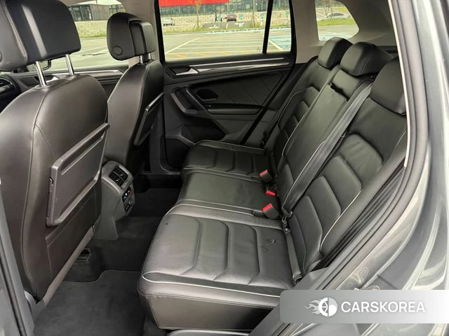 Volkswagen Tiguan Allspace 2020 Серый из Кореи, фото 2