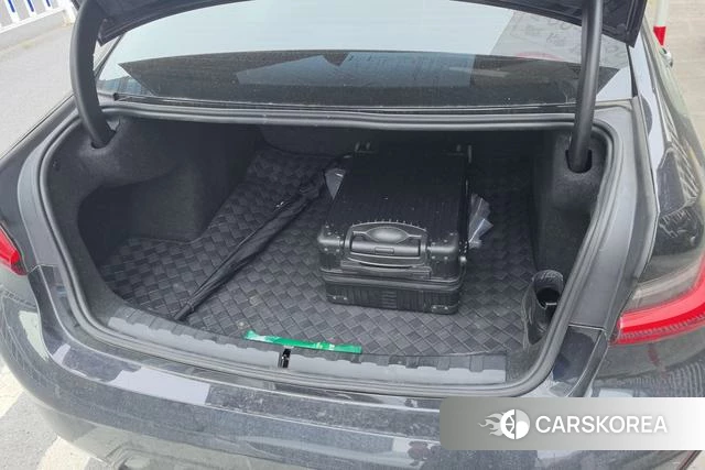 BMW 3 series 2025 Черный из Китая, фото 2