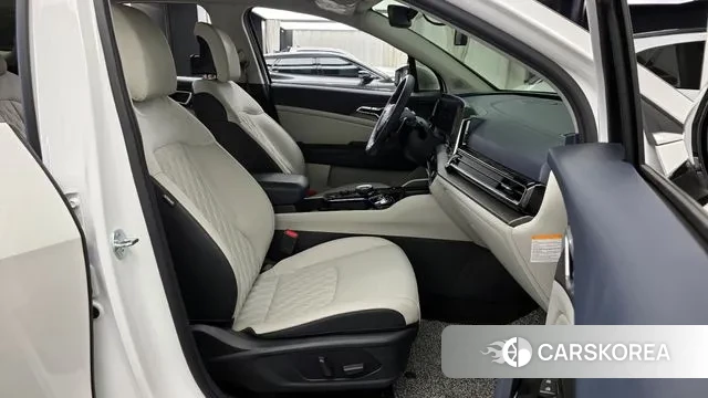 Kia Sportage 5th Generation Hybrid 2024 Белый из Кореи, фото 2