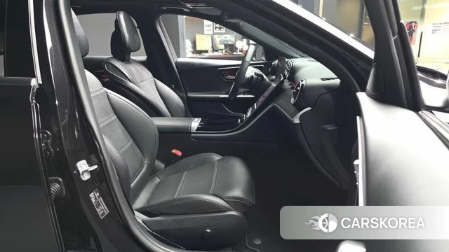Mercedes-Benz C-Class W206 2023 Черный из Кореи, фото 2