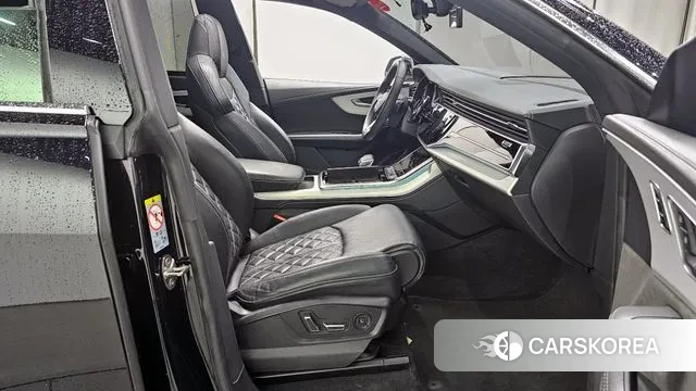 Audi Q8 (4M) 2021 Черный из Кореи, фото 2