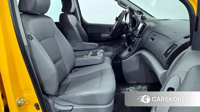 Hyundai The New Grand Starex 2021 Желтый из Кореи, фото 2