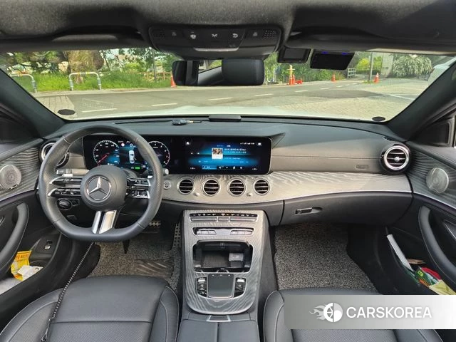Mercedes-Benz E-Class W213 2023 Белый из Кореи, фото 2