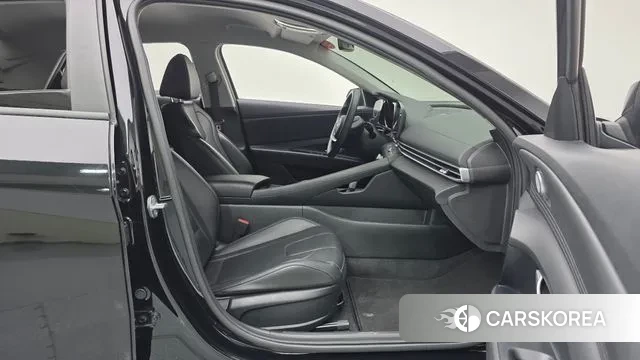 Hyundai Avante Hybrid (CN7) 2022 Черный из Кореи, фото 2