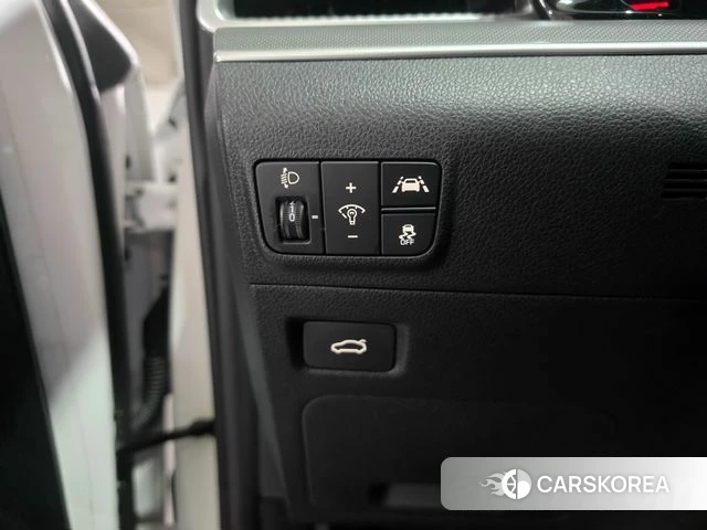 Kia The New K5 3rd generation 2023 Белый из Кореи, фото 2