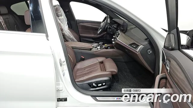 BMW 5 Series (G30) 2020 Белый из Кореи, фото 2