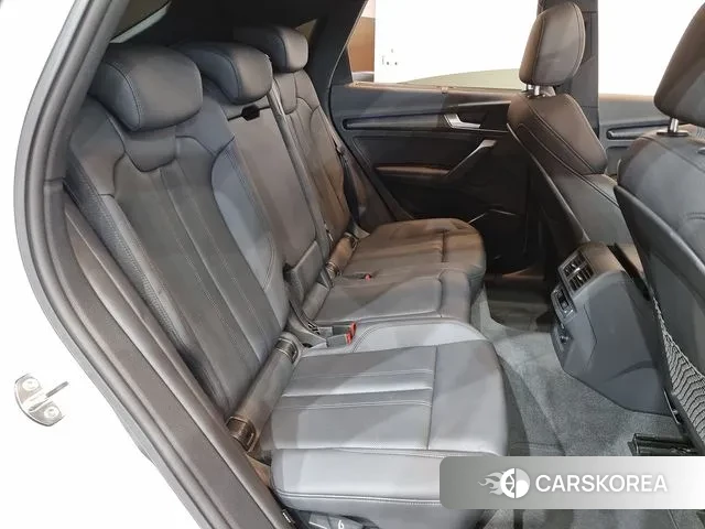 Audi Q5 (FY) 2023 Белый из Кореи, фото 2