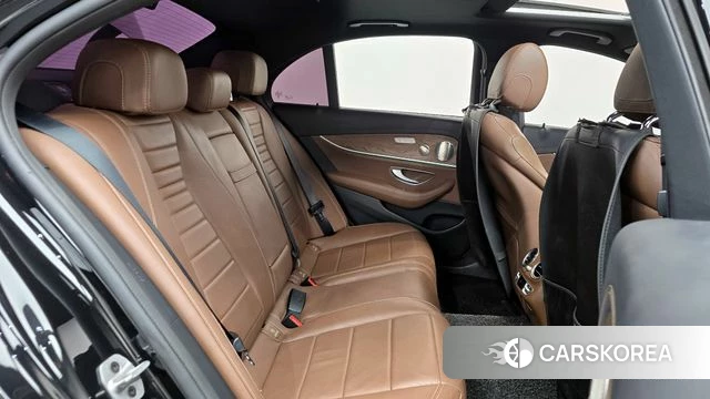 Mercedes-Benz E-Class W213 2021 Черный из Кореи, фото 2