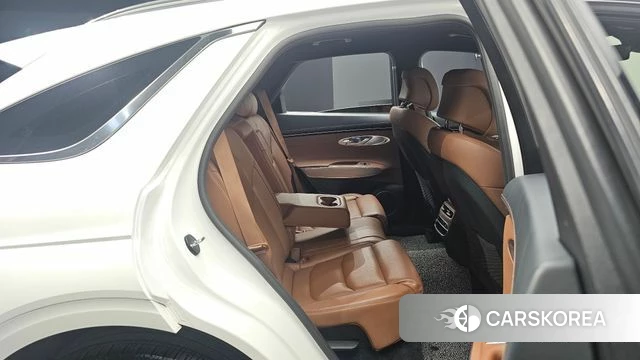 Genesis GV70 2023 Белый из Кореи, фото 2