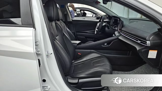 Hyundai The New Avante Hybrid (CN7) 2025 Белый из Кореи, фото 2