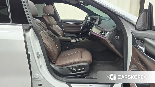 BMW 6 Series GT (G32) 2024 Белый из Кореи, фото 2