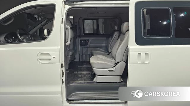 Hyundai The New Grand Starex 2019 Белый из Кореи, фото 2