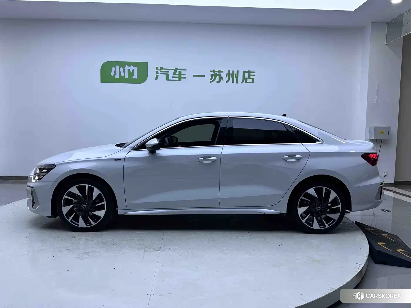 Audi A3 2023 Белый из Китая, фото 2