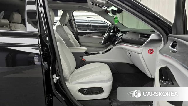 Jeep Grand Cherokee (WL) 2023 Черный из Кореи, фото 2