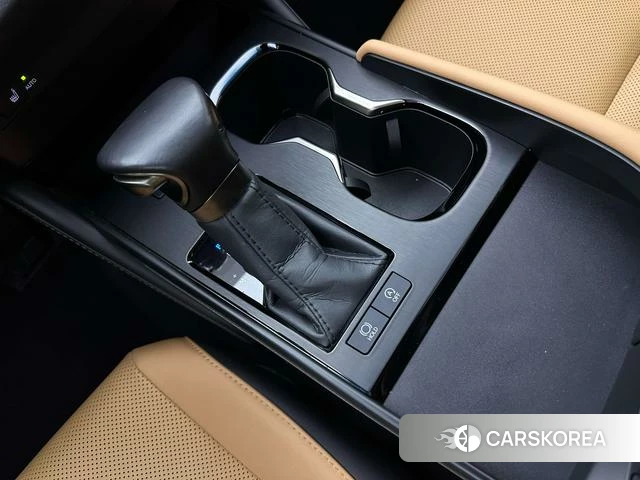 Lexus ES 2024 Шампань из Китая, фото 2