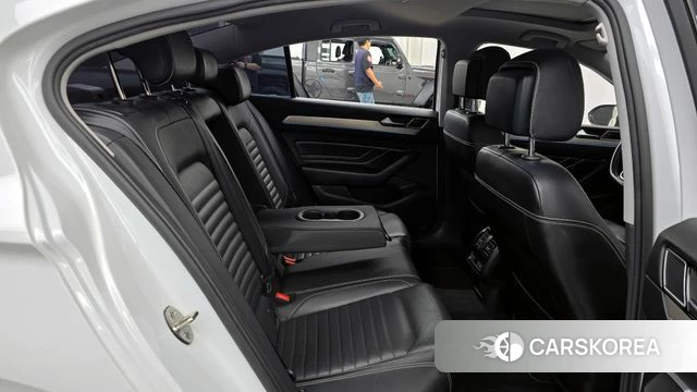 Volkswagen Passat GT (B8) 2021 Белый из Кореи, фото 2