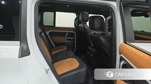 Land Rover Defender (L663) 2024 Белый из Кореи, фото 2