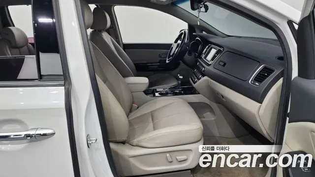 Kia The New Carnival 2018 Белый из Кореи, фото 2