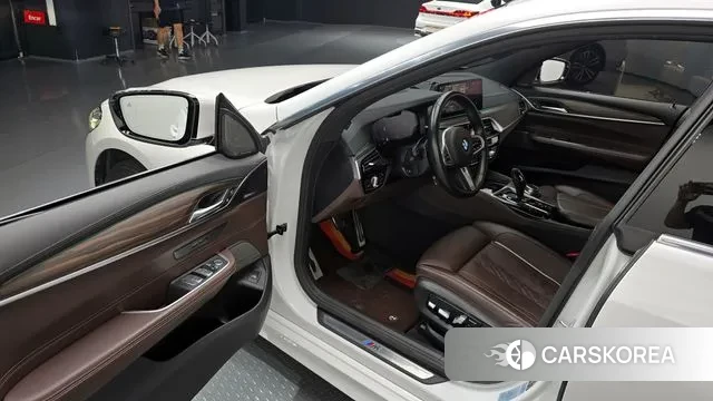 BMW 6 Series GT (G32) 2021 Белый из Кореи, фото 2