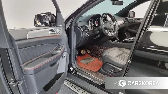 Mercedes-Benz GLE - Class W166 2018 Черный из Кореи, фото 2