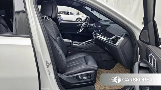 BMW X6 (G06) 2024 Белый из Кореи, фото 2