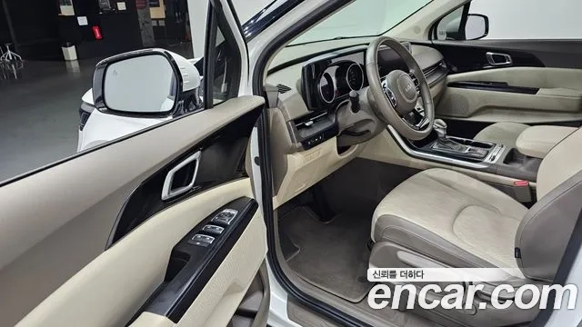 Kia Carnival 4th generation 2023 Белый из Кореи, фото 2