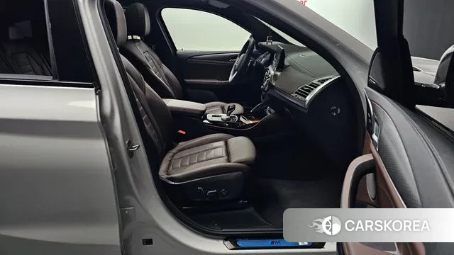 BMW X4 (G02) 2025 Белый из Кореи, фото 2