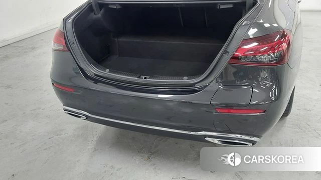 Mercedes-Benz E-Class W213 2022 Серый из Кореи, фото 2