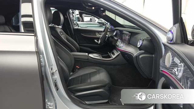 Mercedes-Benz E-Class W213 2023 Серый из Кореи, фото 2