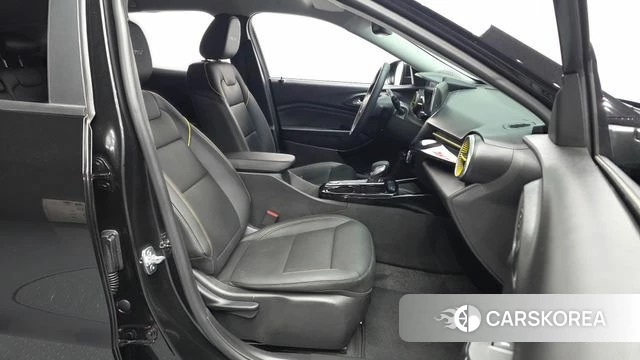 Chevrolet (GM Daewoo) Trax Crossover 2025 Черный из Кореи, фото 2