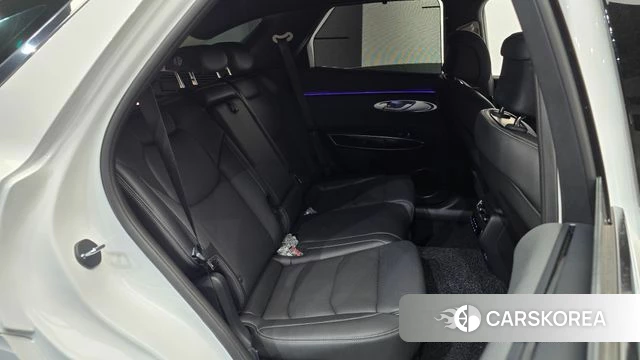 Genesis GV70 2025 Белый из Кореи, фото 2
