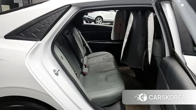 Hyundai The New Avante (CN7) 2023 Белый из Кореи, фото 2