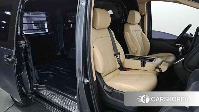 Hyundai Staria 2024 Серый из Кореи, фото 2